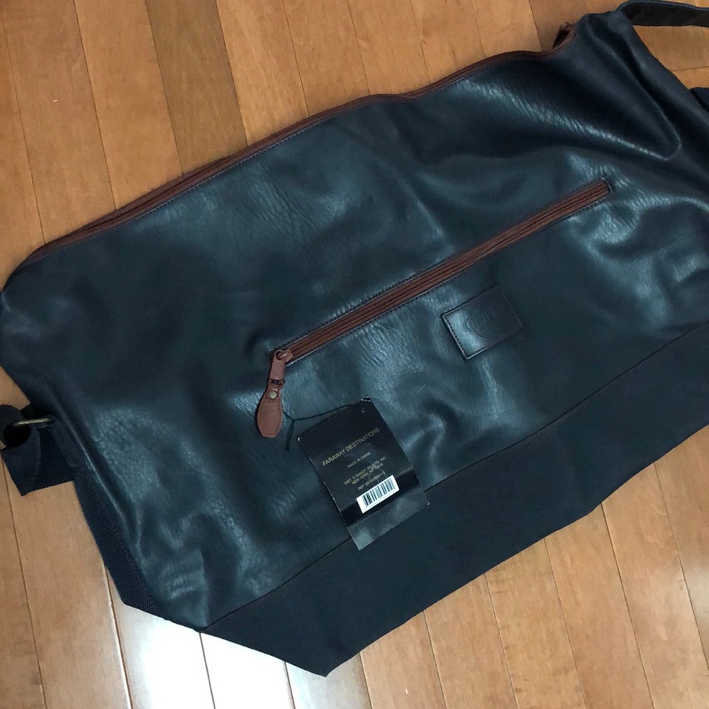 🆕 YSL Opium Duffle Weekender - Picture 2 of 9